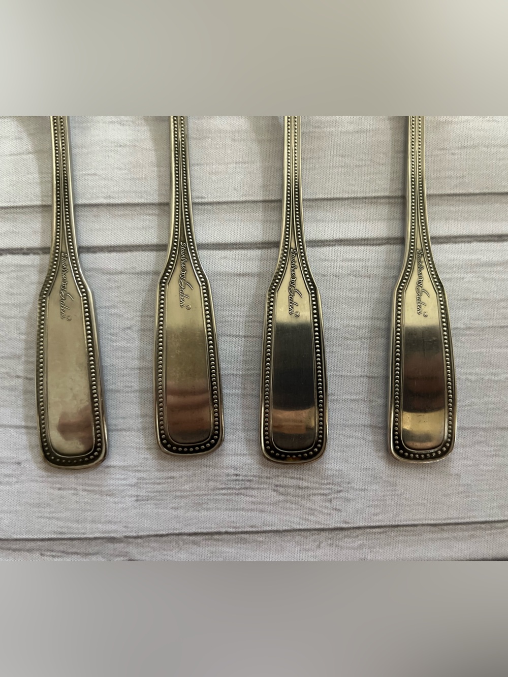 One set of 4 vintage Salem 1776 stainless steel beaded edge dinner forks. - Picture 3 of 9